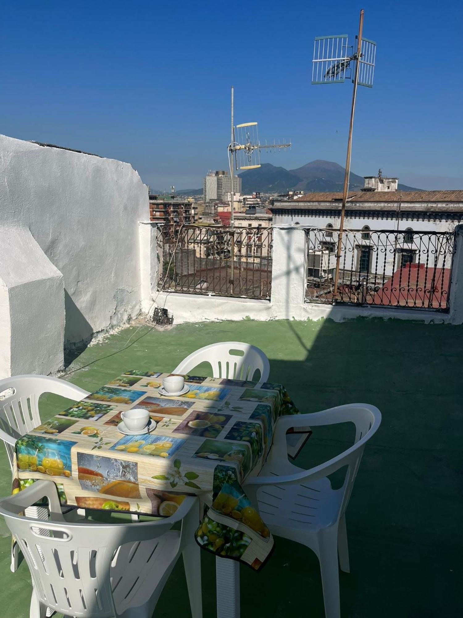 Casa La Terrazza Dei Tribunali เนเปิลส์ ภายนอก รูปภาพ